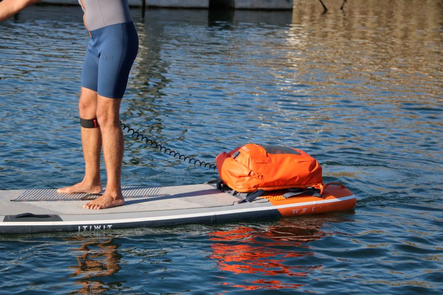 How To Protect Your Belongings On Your StandUp Paddle Board? Decathlon