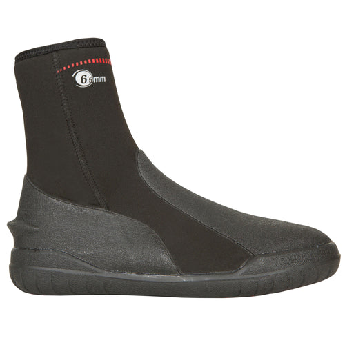 A photo of the Subea SCD 6.5 mm Neoprene Diving Boots in use