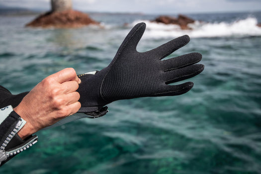 Subea Neoprene Gloves 3mm, black Image 1 of 3