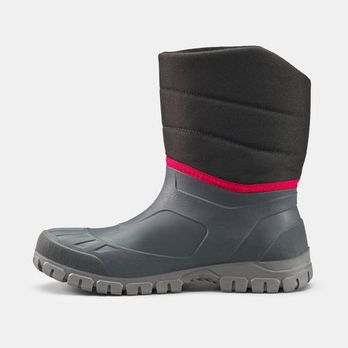 A photo of the Men's Warm Waterproof Snow Boots - SH100 in use