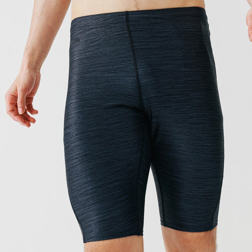 A photo of the Men's Running Breathable Tight Shorts Dry+ - abyss grey in use