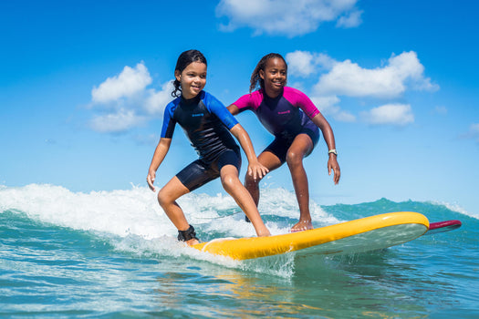 Olaian 100 Neoprene Springsuit Surfing Wetsuit Back Zip Shorty 1.5mm Kids, navy blue Image 8 of 10