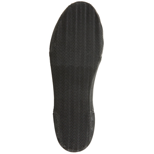 A photo of the Kayak SUP shoes in 1.5 mm neoprene in use