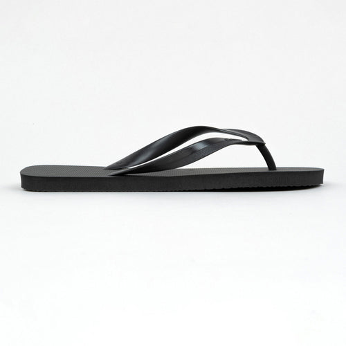 A photo of the Men's Flip-Flops - 100 Black in use