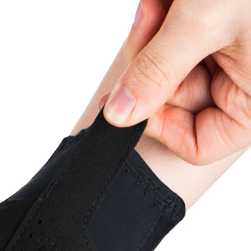A photo of the Van Rysel RoadR 900 Cycling Gloves Adult in use