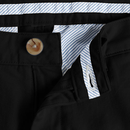 A photo of the Men's golf Pants - MW500 black in use