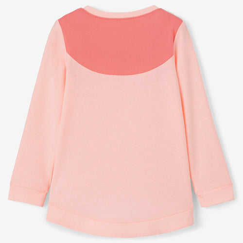 A photo of the Baby Gym Long-Sleeved T-Shirt 500 in use