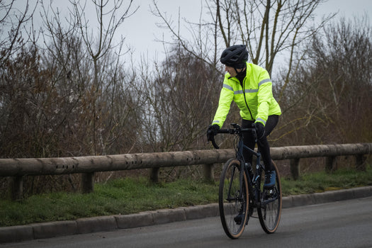 Triban RC120 Visible Road Cycling Jacket Men's, fluoresent yellow green Image 1 of 5