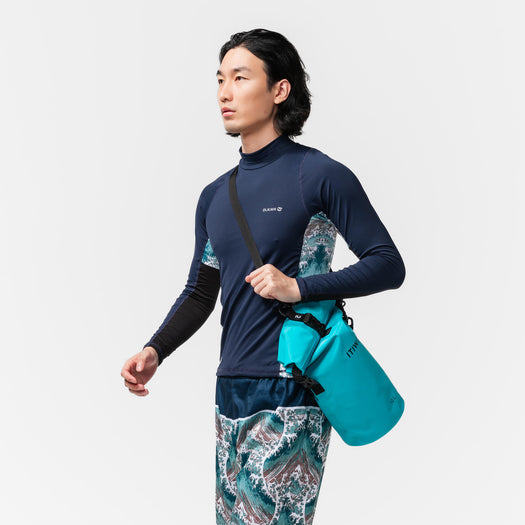 Itiwit IPX6 Waterproof Roll Top Dry Bag 10L w Carry Strap, aquamarine Image 1 of 4