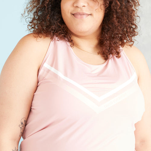 A photo of the Women's Fitness Cardio Training Tank Top 120L - White Print in use