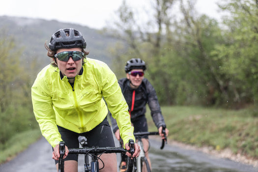 Van Rysel Women's Racer Rainproof Jacket, fluoresent lime yellow Image 5 of 5