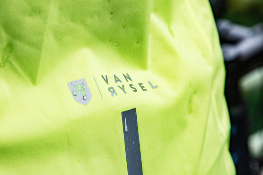 Van Rysel Women's Racer Rainproof Jacket, fluoresent lime yellow Image 2 of 5