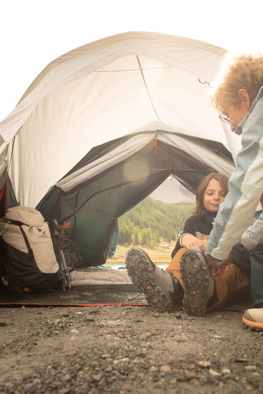 Quechua 2 Second Easy Fresh & Black Waterproof Pop Up Camping Tent 3 Person, iced coffee Image 4 of 5