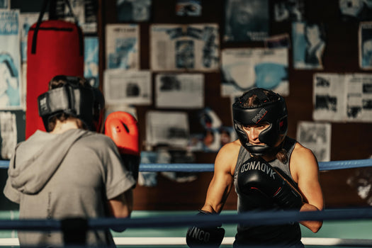 Boxing Gloves 500 - Black, black Image 4 of 5
