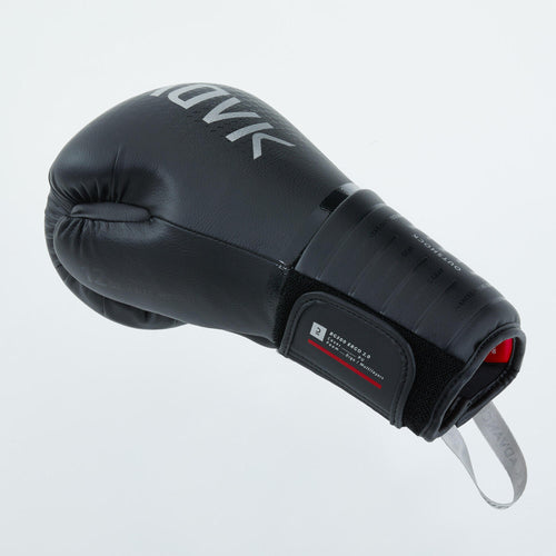 A photo of the Boxing Gloves 500 - Black in use