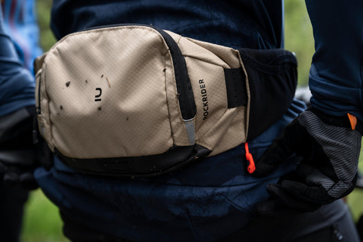 Rockrider 2L/0.25L Hydration Waist Pack, sand Image 2 of 5