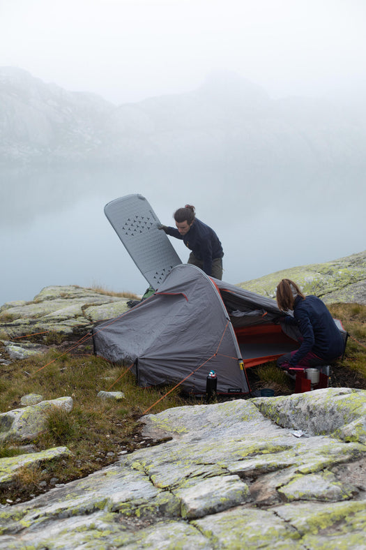 Forclaz Trek 500L Self-Inflating Backpacking Mattress, gray Image 3 of 5