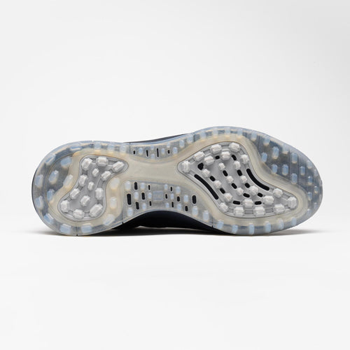 A photo of the Men's waterproof golf shoes - MW500 navy in use