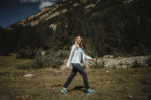 Quechua Women's MH100 Lightweight Waterproof Hiking Jacket, Image 1 of 4