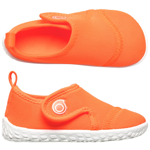 A photo of the Subea SNK 100 Mesh Water Shoes w Velcro babies in use