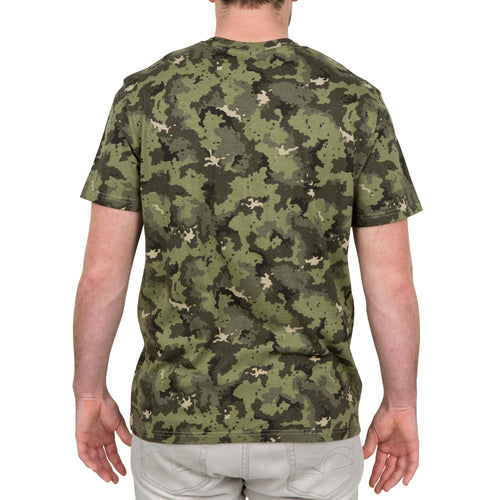 A photo of the Short-Sleeved Cotton Camouflage Hunting T-Shirt Men's in use