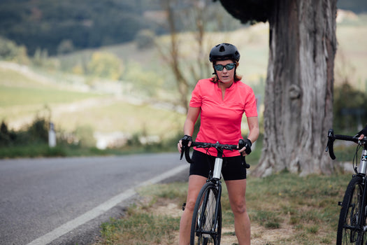 Triban 100 Short Sleeved Moisture-Wicking Cycling Jersey Women's, fluoresent coral pink Image 5 of 5