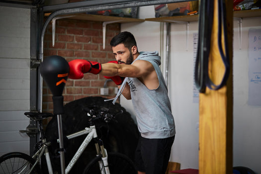 Outshock 100 Beginner Boxing Gloves, cherry red Image 4 of 5