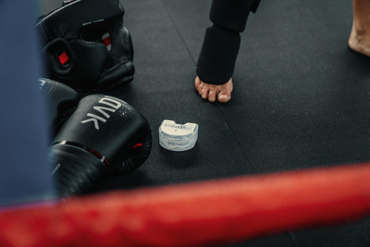 Outshock 100 Boxing Martial Arts Mouthguard, colorless Image 3 of 4