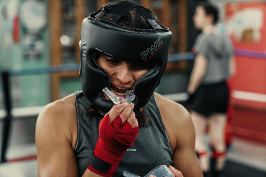 Outshock 100 Boxing Martial Arts Mouthguard, colorless Image 2 of 4