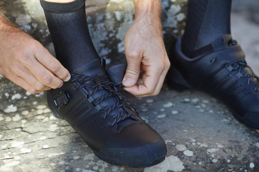 Road and Gravel Cycling Leather Lace-Up SPD Shoes GRVL 520 - Black, black Image 3 of 5