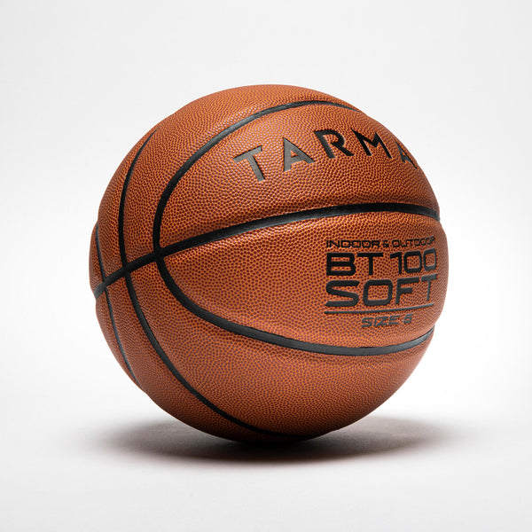 Tarmak Resist 100 Rubber Basketball Size 7 Good Durability with