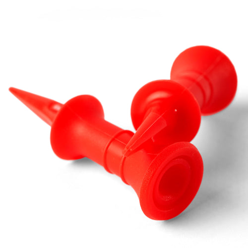 A photo of the GOLF PLASTIC STEP TEES x10 24mm - INESIS 100 RED in use
