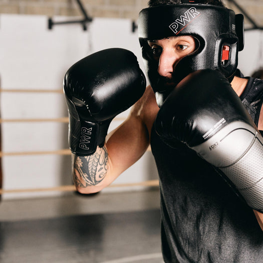 Outshock 500 Kickboxing Gloves, unspecified Image 3 of 5