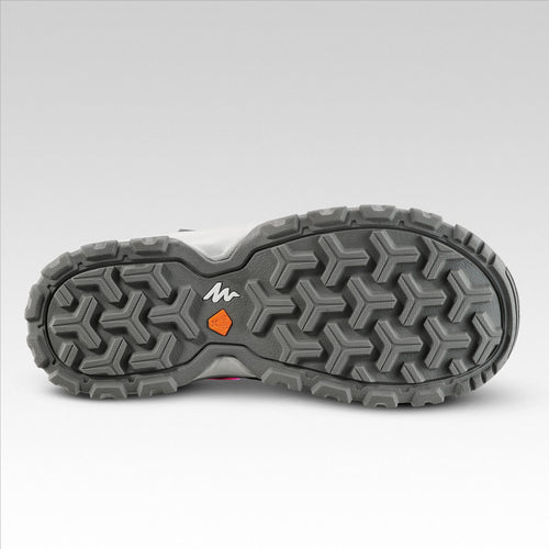 A photo of the Girl's Hiking Sandals MH150 in use