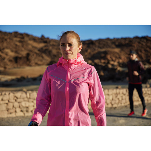 Kiprun Light Showerproof Running Jacket Women's, fluoresent crimson Image 4 of 5