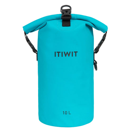 A photo of the Itiwit IPX6 Waterproof Roll Top Dry Bag 10L w Carry Strap in use