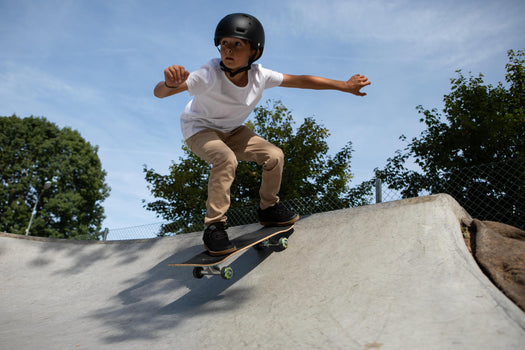 Oxelo CP100 Complete Freestyle Skateboard 29.8''x7.5'' Kids 8 to 12 Yo, electric blue Image 5 of 5
