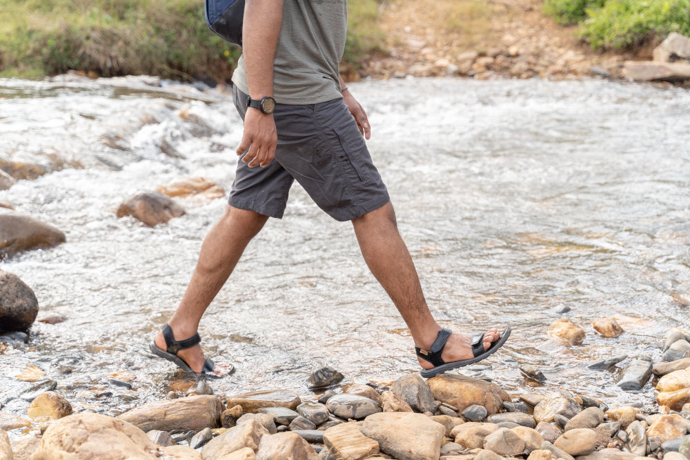How to Choose Shoes and Sandals for Hiking