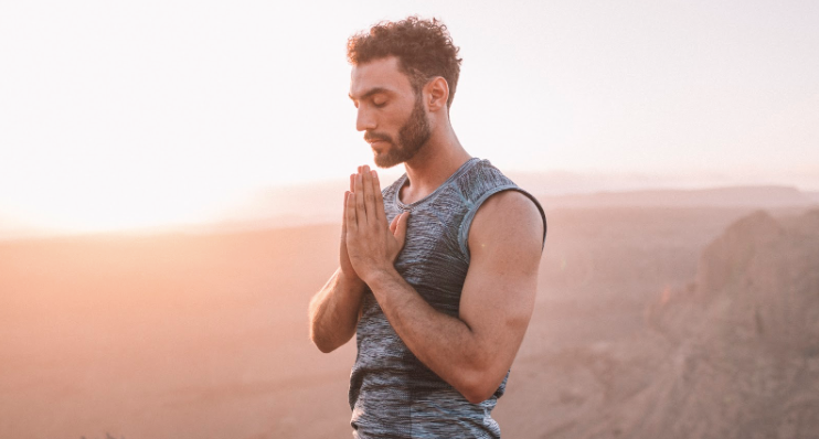 6 Ways to Practice Proper Yoga Etiquette