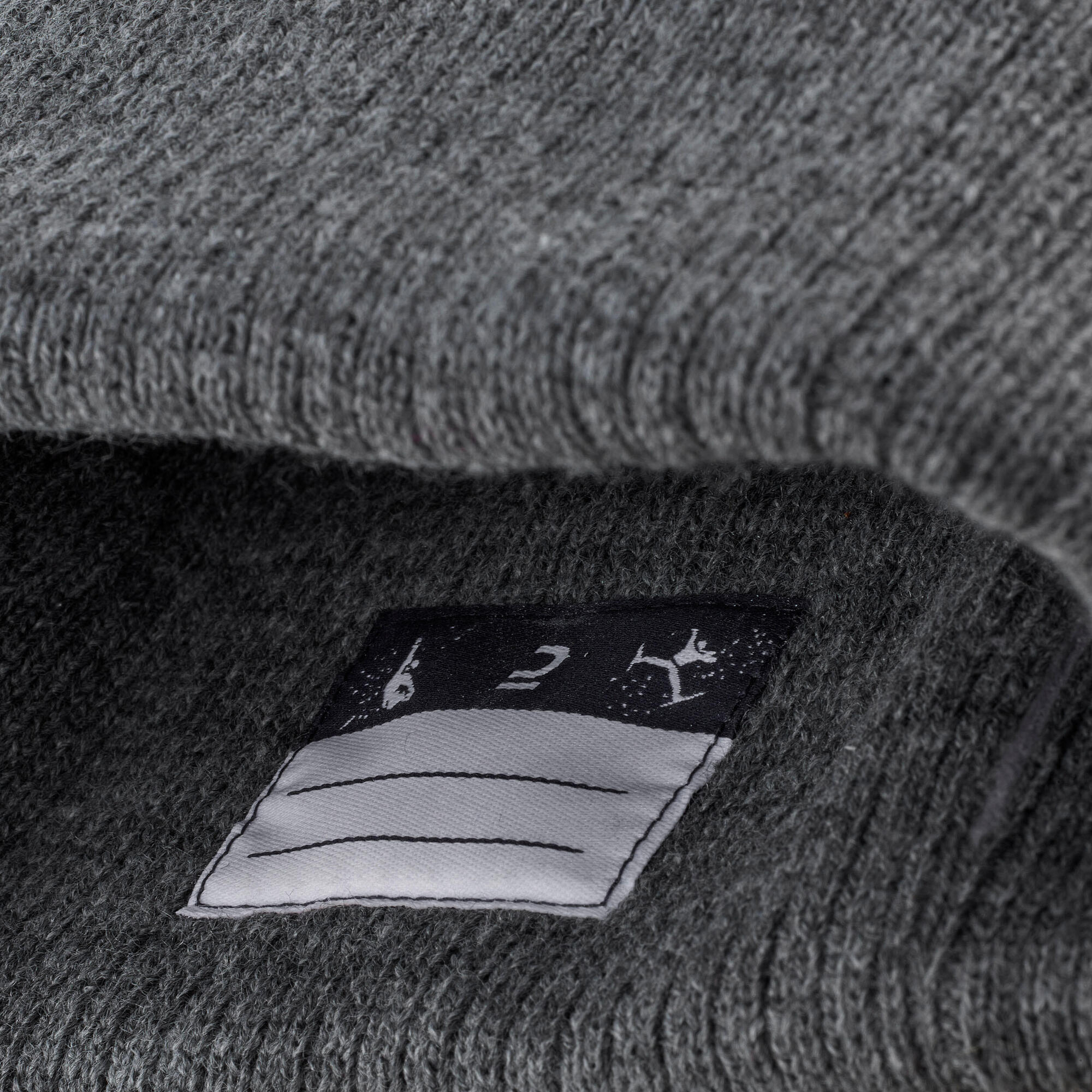 {*pebble-gray-8519721*}