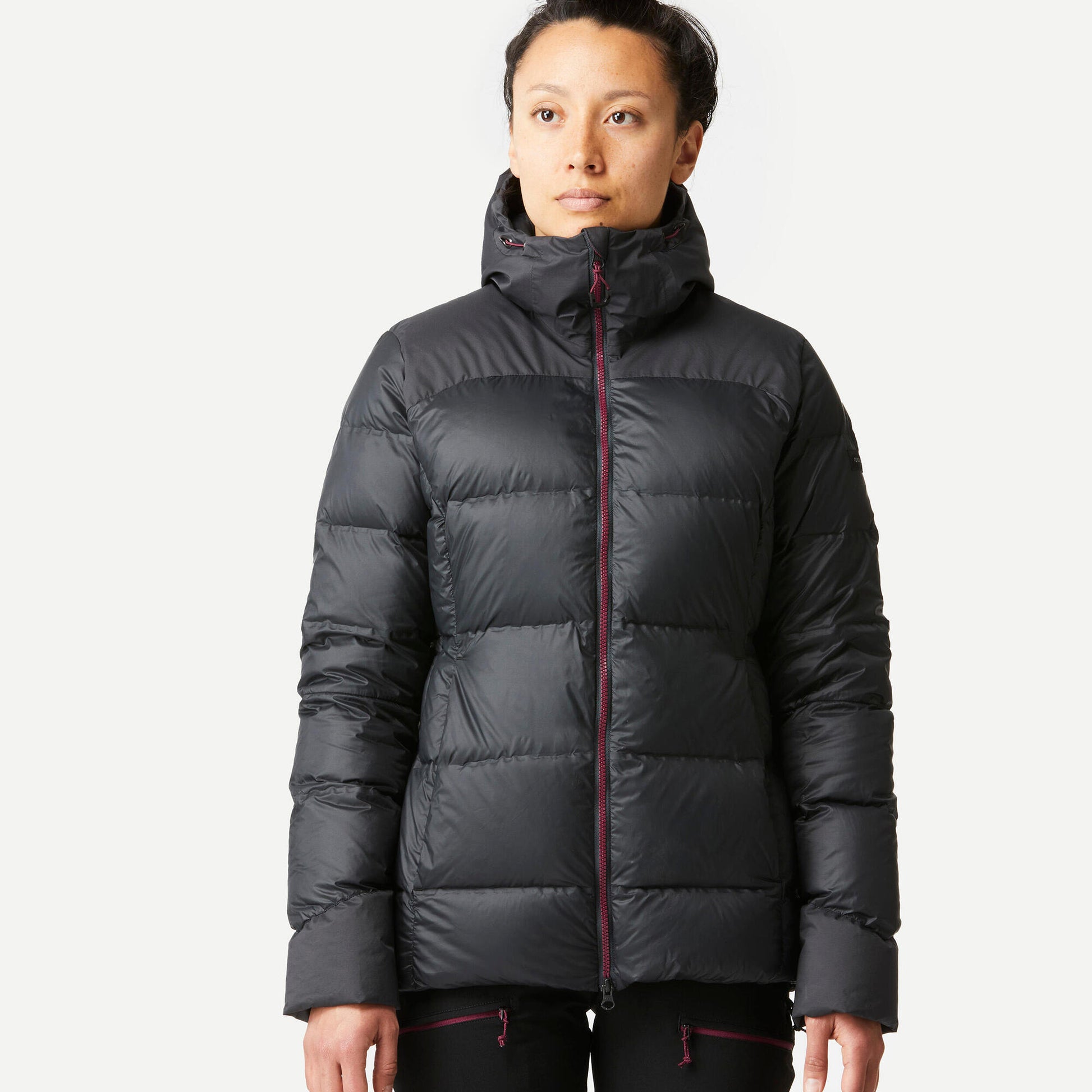 {*carbon-gray-8550545*}