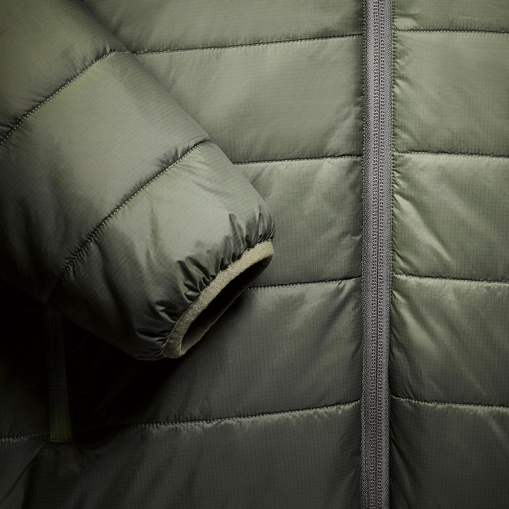 {*dark-ivy-green-8587329*}