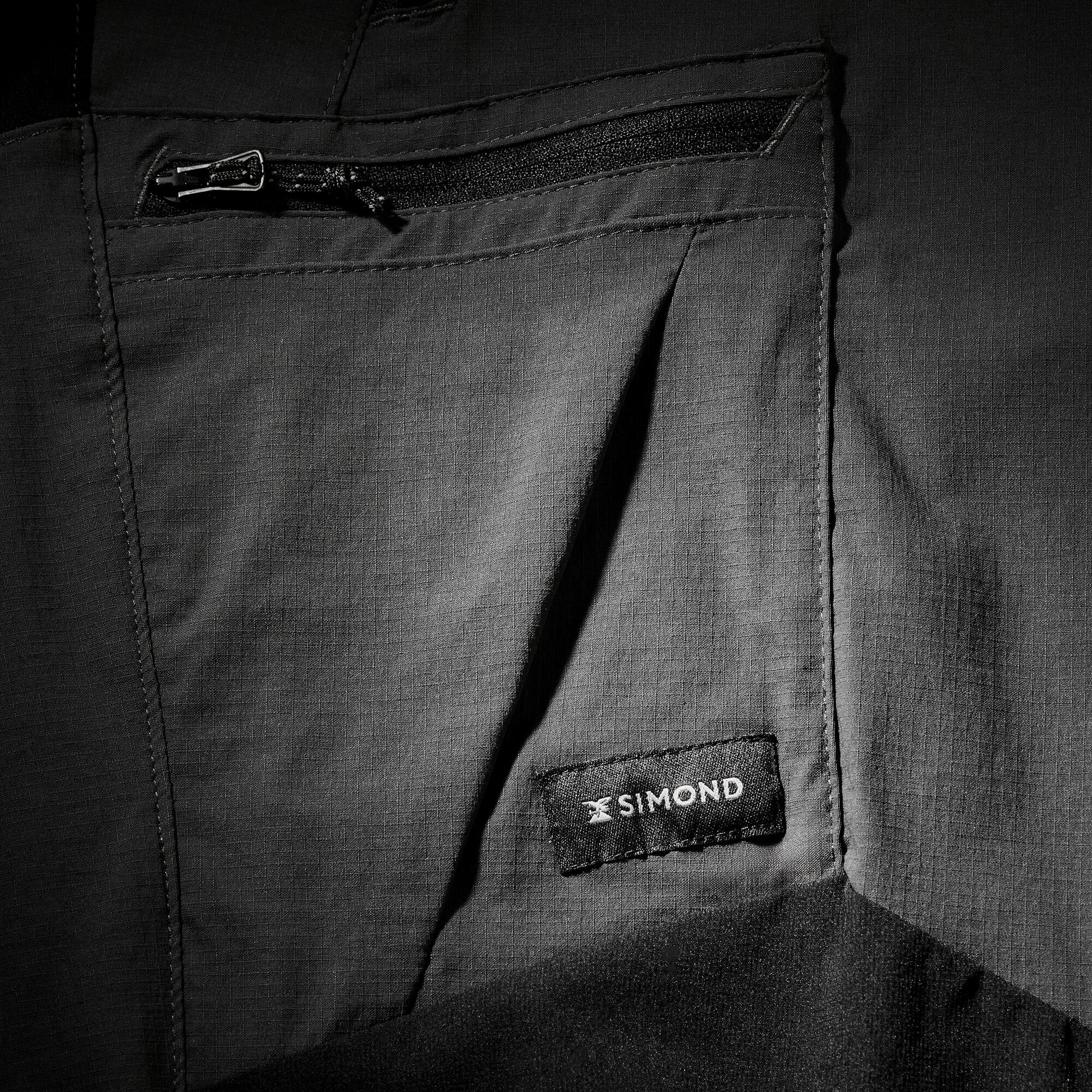 {*carbon-gray-8608070*}