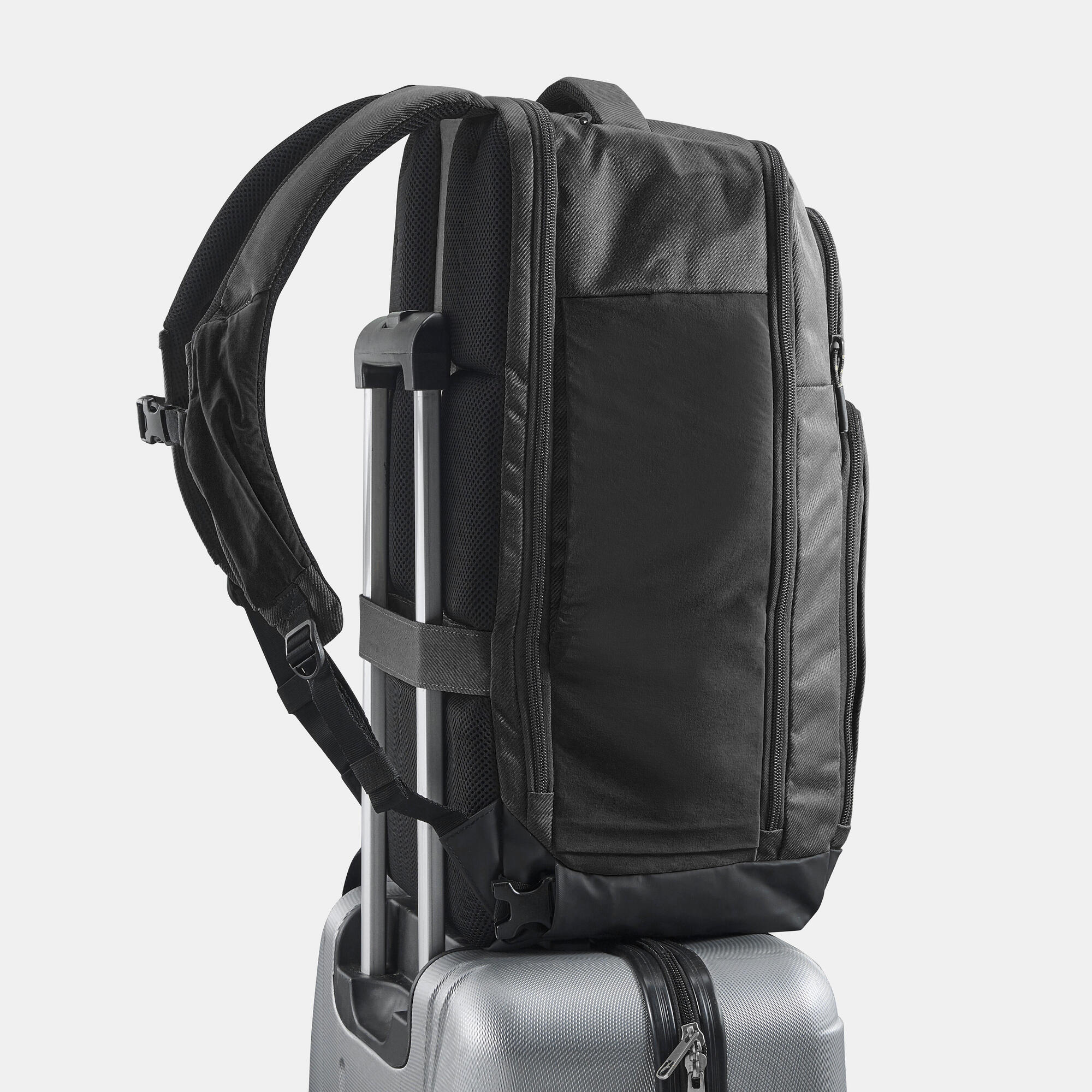 QUECHUA（ケシュア）登山・ハイキング バックパック・リュック