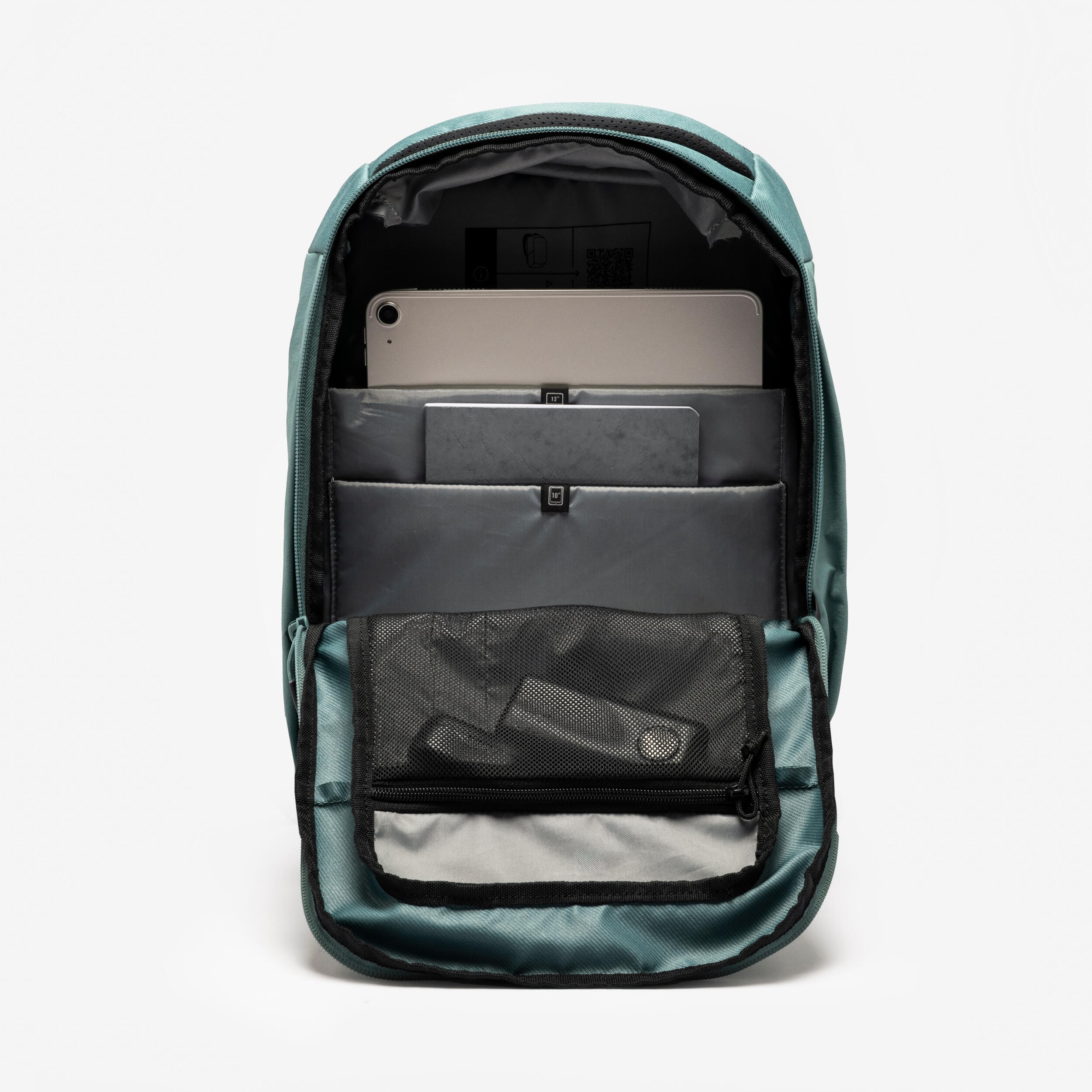 Multi-pocket hiking backpack 16 L, Escape 500 - Green