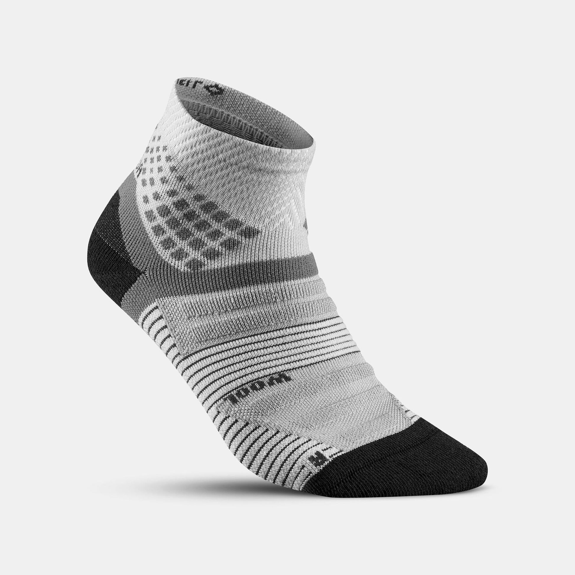 {*pale-gray-8670025*}