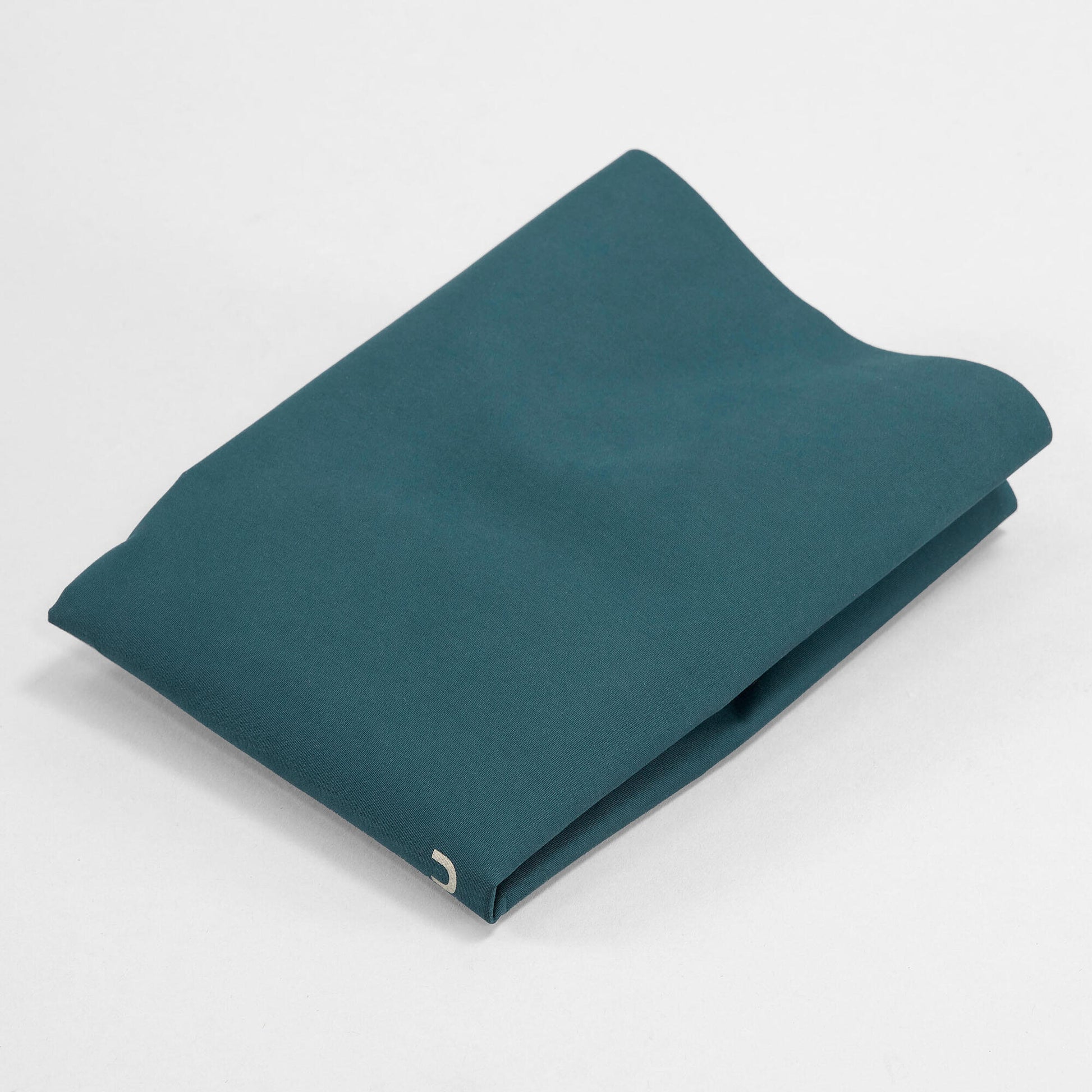 {*dark-petrol-blue-8677189*}