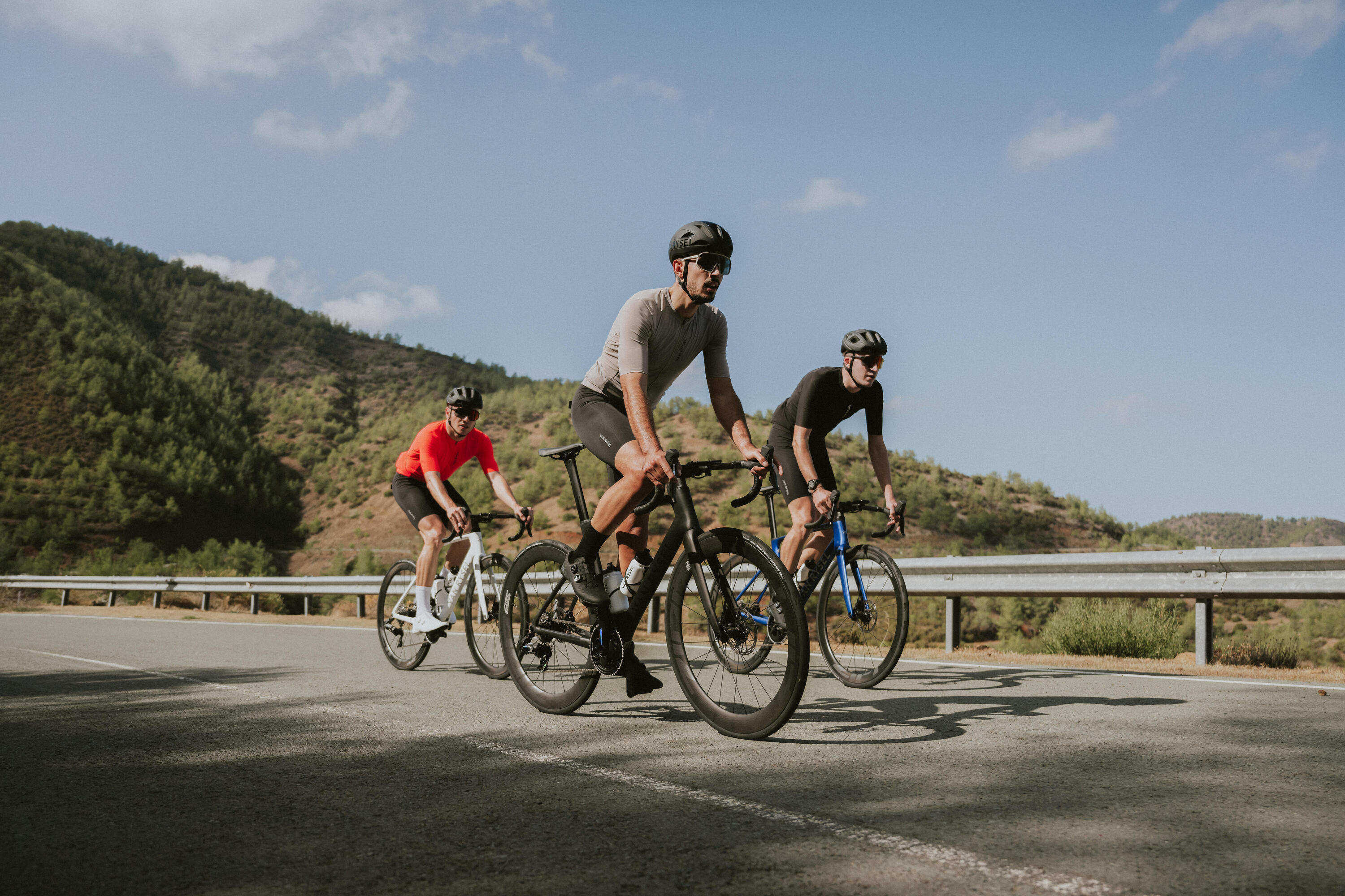 {*[[contextphoto]]*}