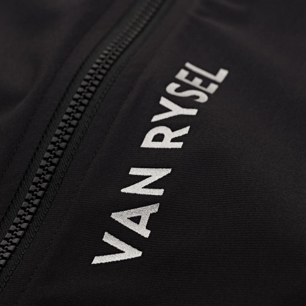 {*smoked-black-8733012*}