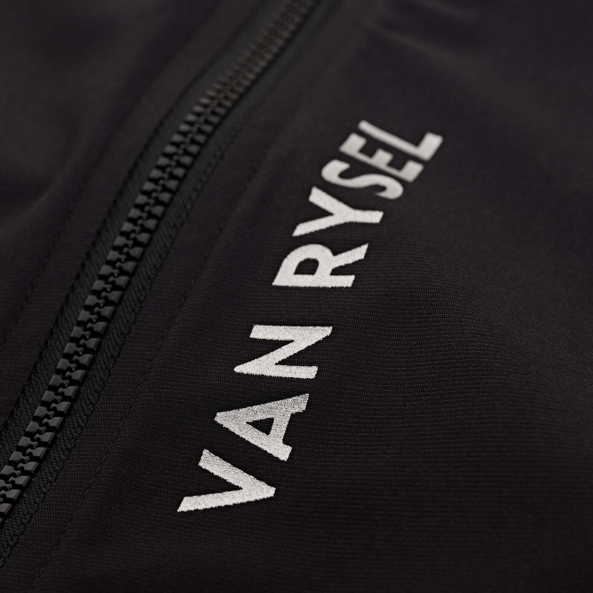 {*smoked-black-8733012*}